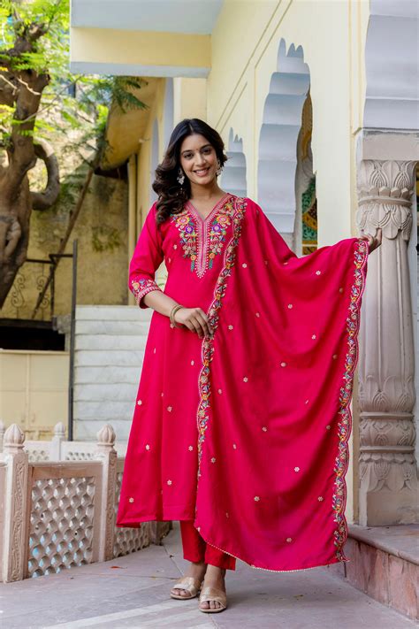 Fuchsia Floral Embroidered Anarkali Set – Wildswest