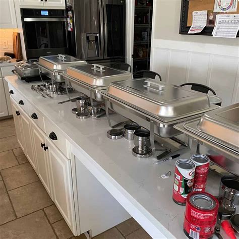 Buffet Table Set Up 的图像结果