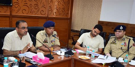Div Com, IGP review arrangements for celebration of Independence Day ...