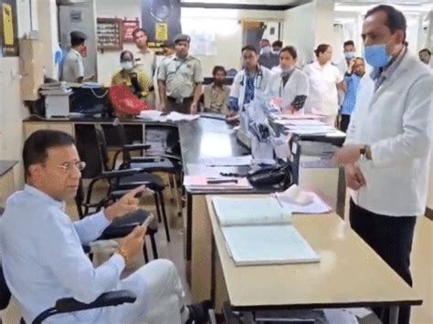 oa Medical College Hospital CMO Dr Rudresh Kuttikar Rejects Health ...