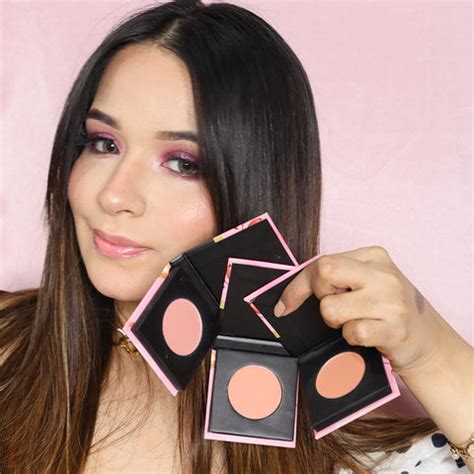 How to Apply Blush According To Your Face Shape – Faces Canada