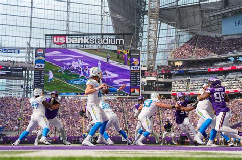 Chargers Passing Attack Dominates, Leads Way to Week 3 Win