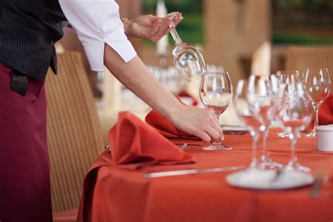 Restaurant Table Linens 的图像结果