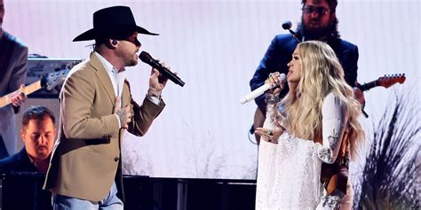 'Huge' Lips and Belly 'Bump': Carrie Underwood's Surprise Appearance at ...