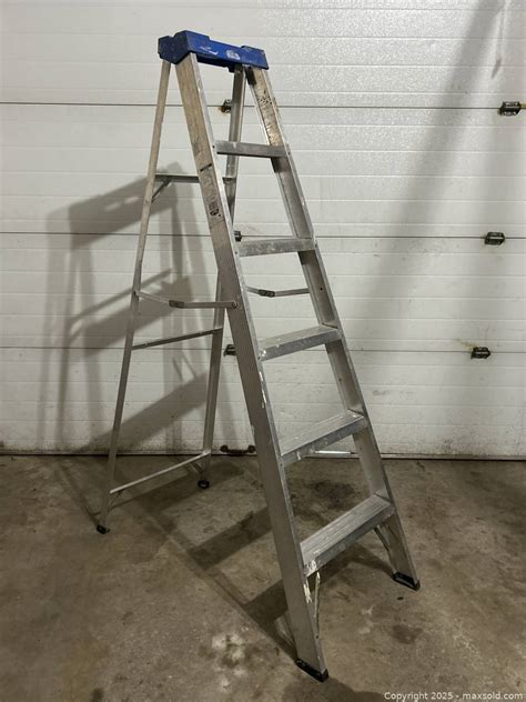 6ft Aluminum Folding Step Ladder | Maxsold