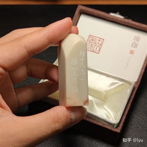 出国要带什么礼物最新素材