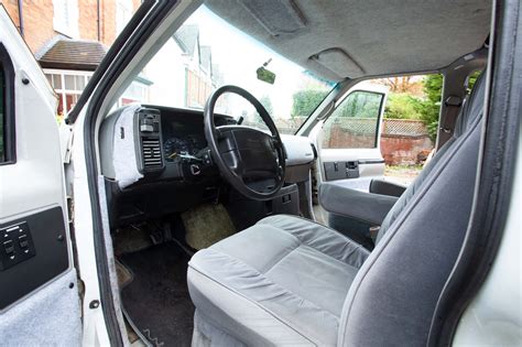 Lot 94 - 1996 Chevrolet Astro Day Van