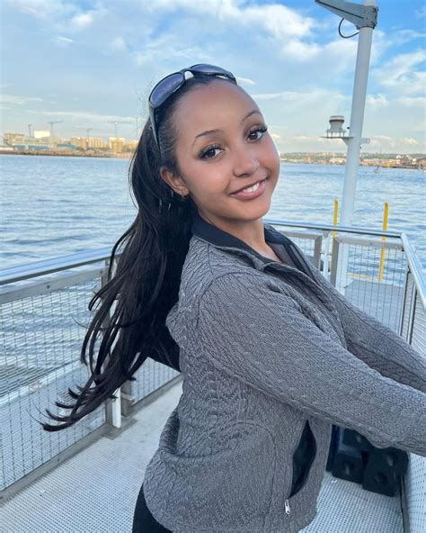 How PinkPantheress music career evolved? - Valenzio.com