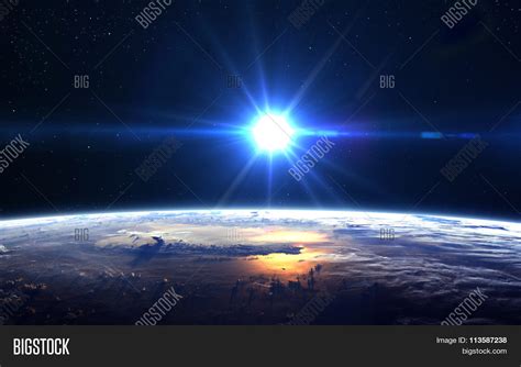 Earth Space High Resolution 的图像结果