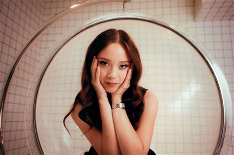 Laufey's album 'Bewitched' breaks records and makes history