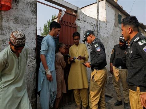 Afghan refugees in Pakistan face deportation fears as visa services halted