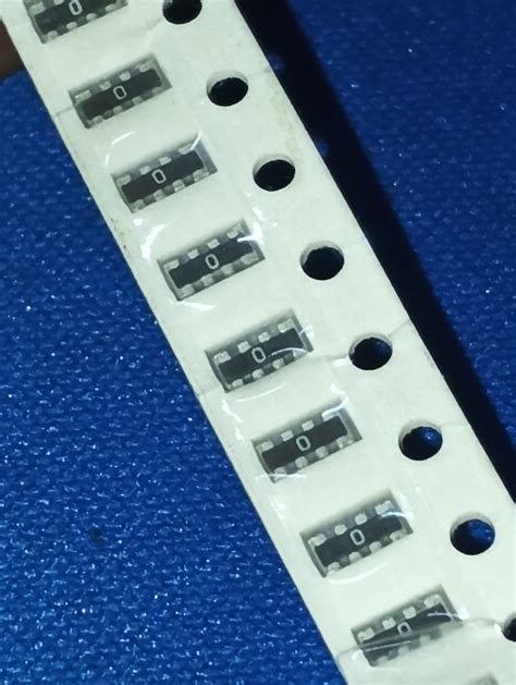 0 OHM 4D03WGJ0000T5E 0603x4 UNI-ROYAL 4 ±5% 62.5mW 0E 0R Resistor Netw ...