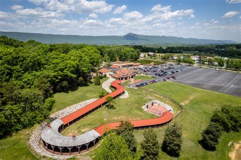 Luray Caverns | Explore Majestic Formations in Page Valley