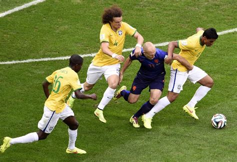 （世界杯）（13）足球——季军争夺战：巴西队对阵荷兰队(图)-搜狐滚动