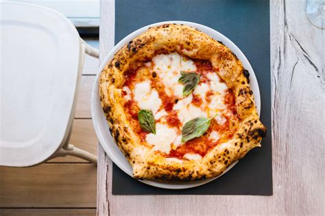 Pizza Alley Naples Italy at Ruth Sapp blog