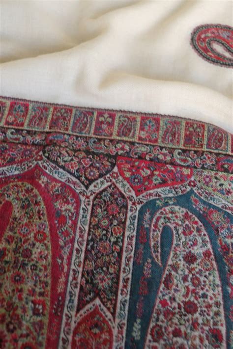Off White Men Fine Wool Jamawar Shawl | Kashmiri Shawl | Imperial Weaves