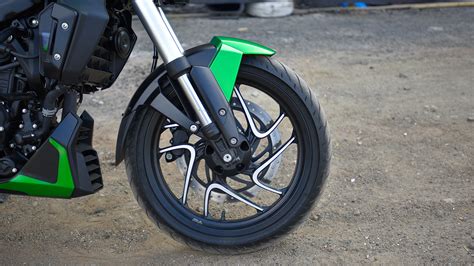 Bajaj Dominar 400 2019 ABS Bike Photos - Overdrive