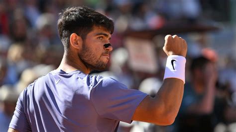 Carlos Alcaraz gana a Lorenzo Musetti y estará en la final de Roma