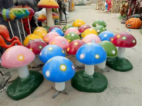 小区商业街玻璃钢植物蘑菇景观小品雕塑 [雕塑雕刻网]