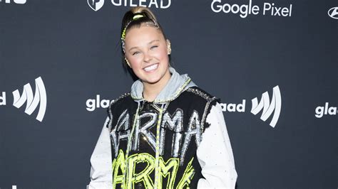 JoJo Siwa Admits She Spent $50K to Get Veneers on Her Teeth | Life & Style