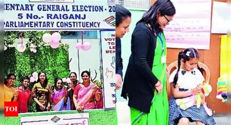 Pink booths add colour to Darjeeling election | Kolkata News - Times of ...