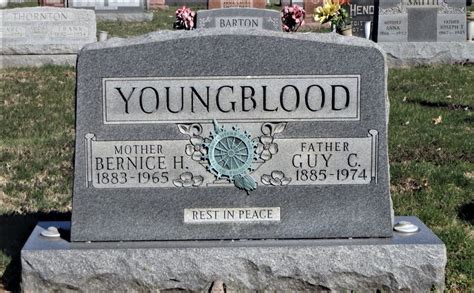 Guy Carlton Youngblood (1885-1974): homenaje de Find a Grave