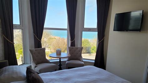 GECKOS REST (Newquay, Cornwall) - B&B Reviews, Photos, Rate Comparison ...