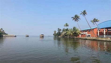 8 Best Places to Visit in Kerala in August for Every Type of Traveller