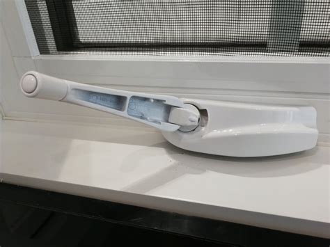 Install Window Security Pins 的图像结果