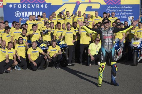 Valentino Rossi Net Worth - Wiki, Age, Weight and Height, Relationships ...