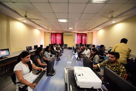 DY Patil College of Engineering and Technology Kolhapur Campus: Photos ...