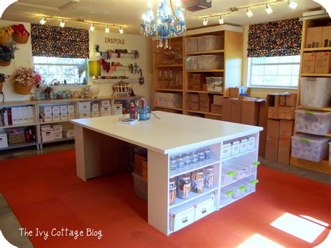 Dreaming of a Finished Craft Room - Organize and Decorate Everything