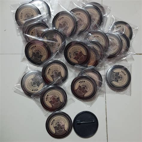 Customized 44mm Pin Badges for Tech Keralites – IIT Kharagpur – The ...