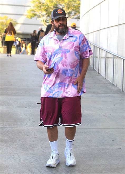 Le lezioni di stile di Adam Sandler, re del menswear chaos | GQ Italia