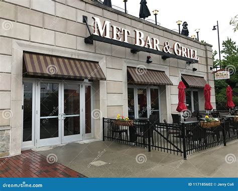 Met Bar & Grill, Legacy Place, Dedham, MA Editorial Photography - Image ...