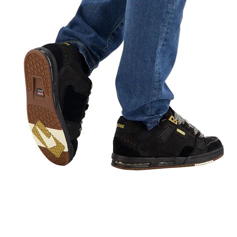 Chaussure on sale globe sabre