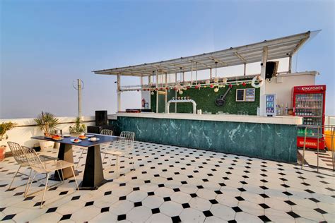 Amber @ Skyline Studio Apartments - Just Home Stay