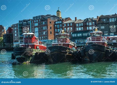 Portsmouth Harbor Tugboats editorial image. Image of vessels - 65997540