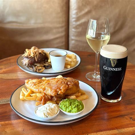Food & Drink — Molly's Irish Pub