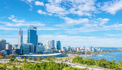 6 Must Visit Tourist Attraction in Australia - lifeberrys.com