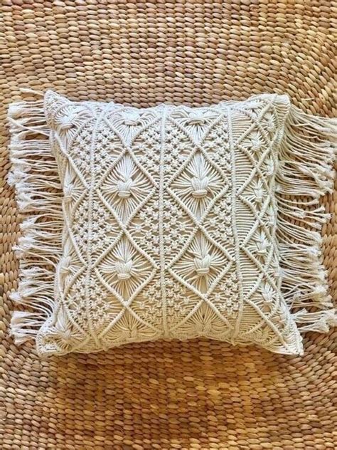 12-Inch Macrame Pillow Tutorial 的图像结果