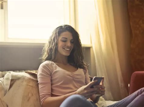 Gen Z's Texting Norms To Swift Responses