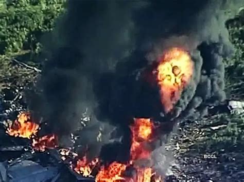 Colombian military plane crashes: 110 soldiers were onboard Hercules C ...