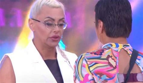 Miljana upoznala dečka sa roditeljima i sinom - Informer.rs