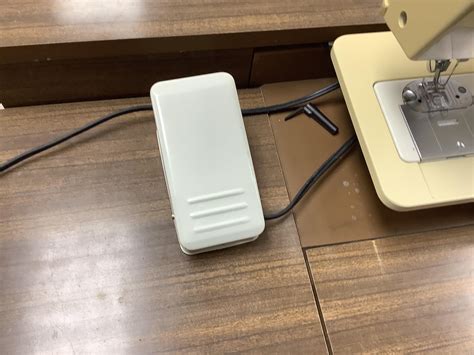 Image result for Singer Merritt 4552 Sewing Machine