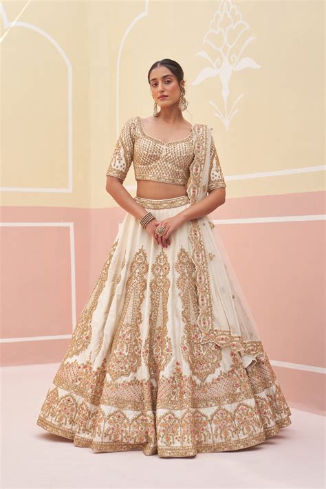 Angad Singh - Embroidered Raw Silk Lehenga Set - Elahe
