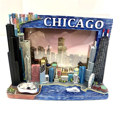 Large Statue picture frame - Great Chicago Gifts
