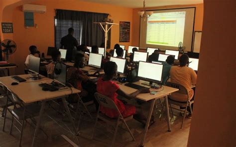 Computer Lab Training 的图像结果