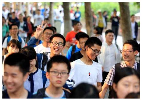 最新通知！外地人参加上海高考条件，9类非沪籍考生可报名！-上海居住证积分网
