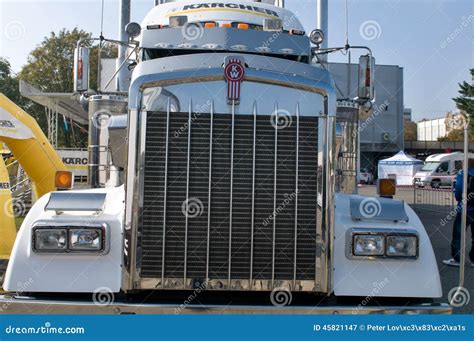 De Kenworth De Kilowatt Camion Semi - Gril Photographie éditorial ...